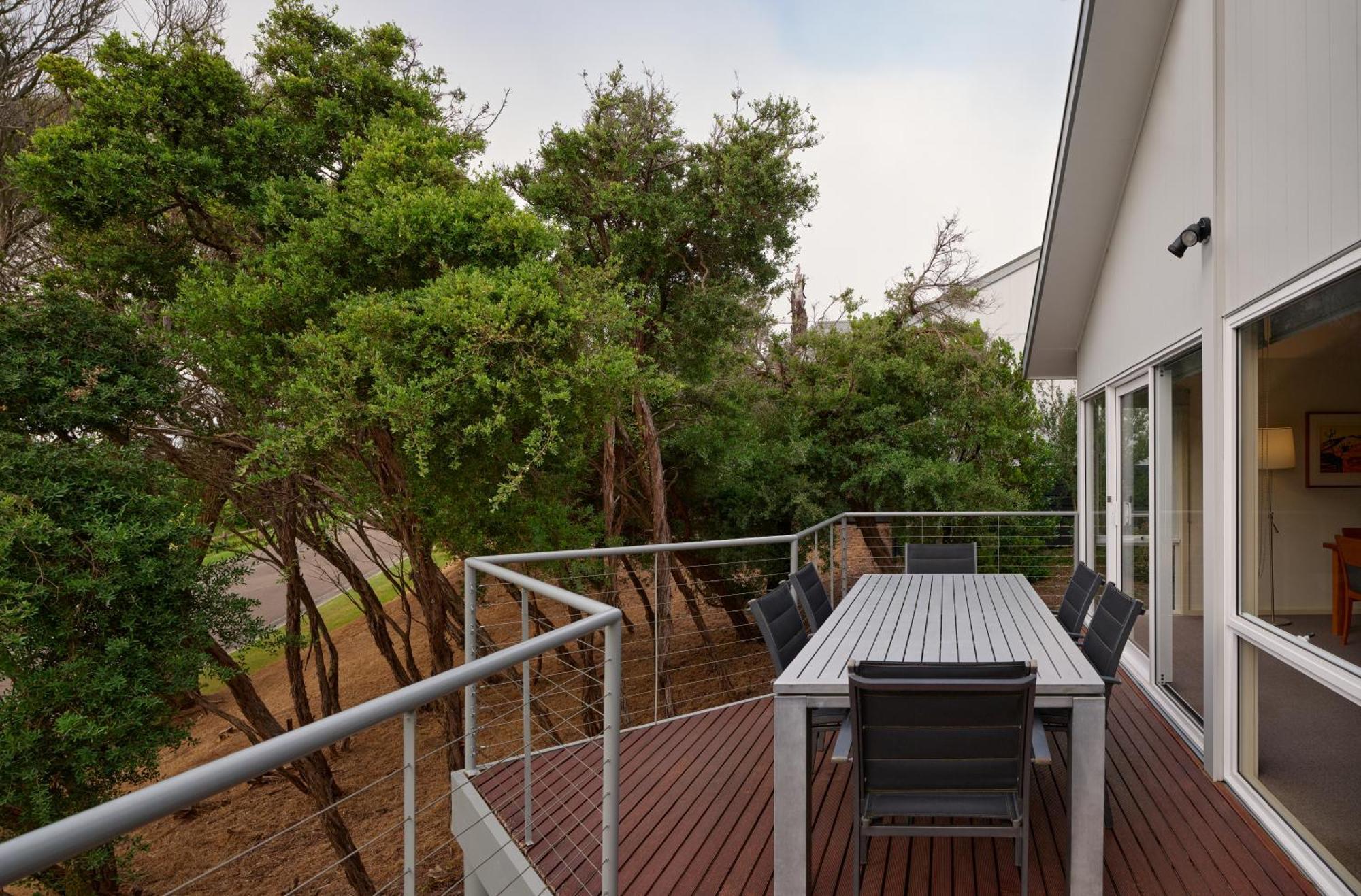 Racv Cape Schanck Resort חדר תמונה A balcony