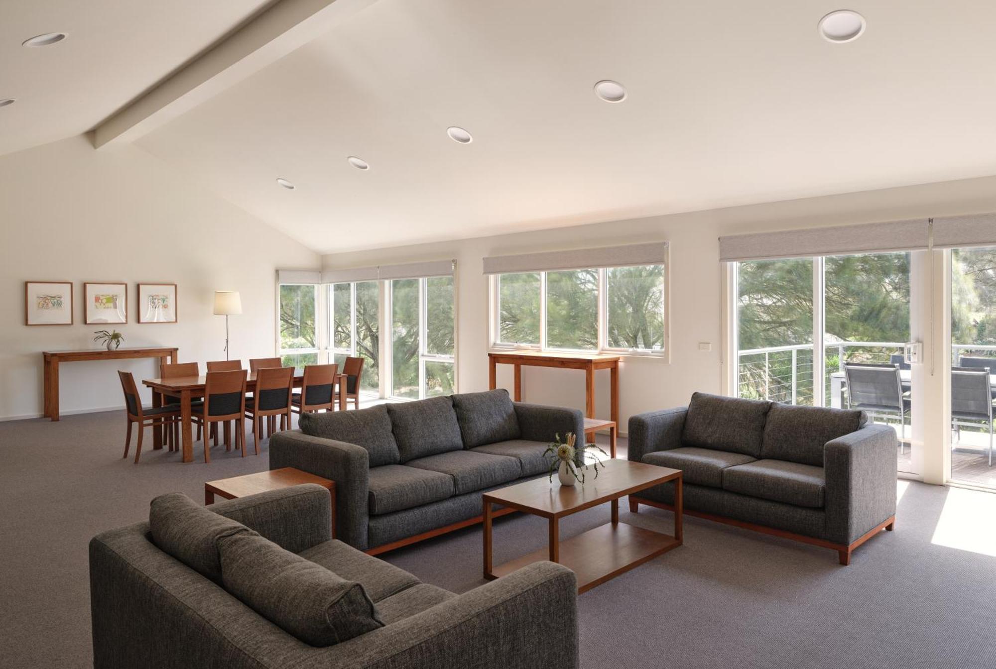Racv Cape Schanck Resort מראה חיצוני תמונה The common room of a typical residential college