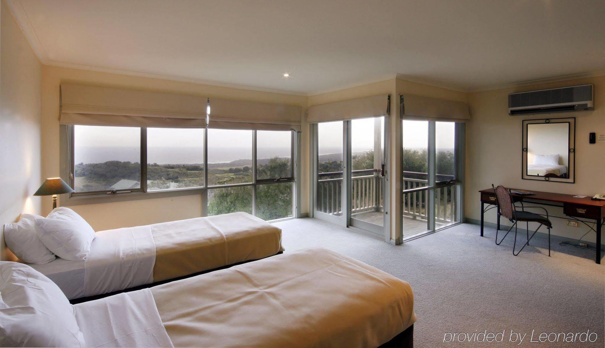 Racv Cape Schanck Resort חדר תמונה A room at the Bayview Hotel